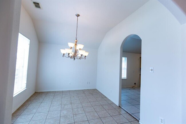 Foto del edificio - 6359 Bright Falls Ln