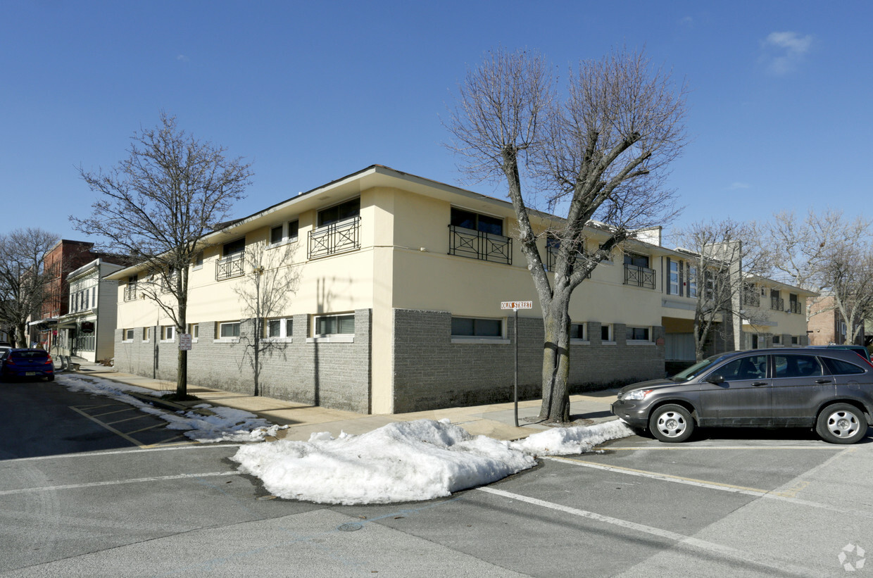 Foto principal - Village Square