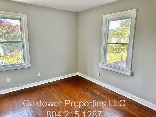 Building Photo - 3204 Williamsburg Rd