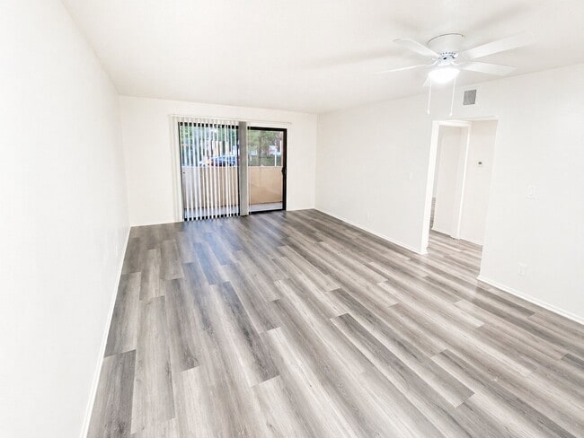 Building Photo - 15020 Burbank Blvd