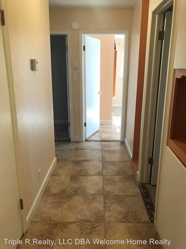 Building Photo - 3 br, 2 bath House - 1705 Buena Vista Ct