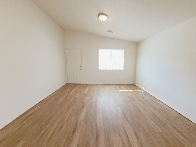 Foto del edificio - Cute 3 bed 2 bath home in Huning Ranch