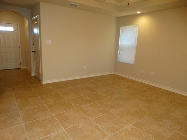 Foto del edificio - 6011 Jax Wy