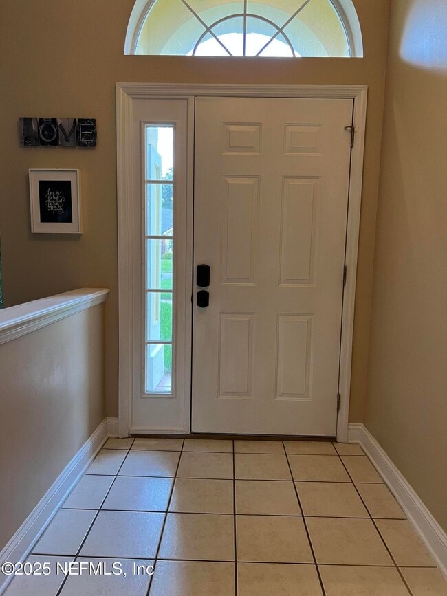 Building Photo - 1704 Tall Tree Dr E