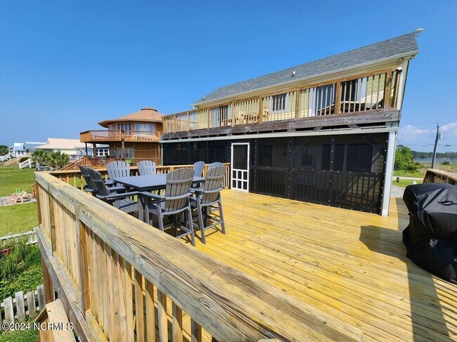 Building Photo - 317 Waterway Dr