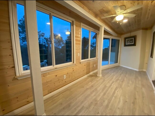 Foto del edificio - 2660 Broken Feather Ln