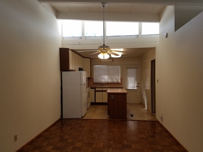 Foto del edificio - M/I Bonus! Nice Townhouse in Gated Complex...