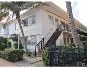 Building Photo - 8132 Harding Ave