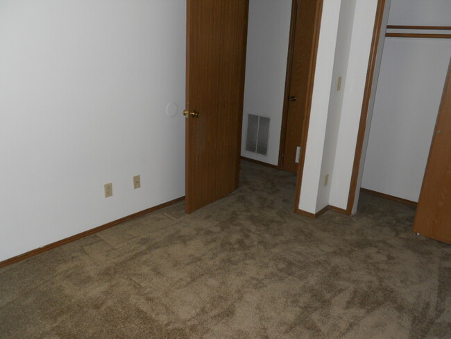 Building Photo - 3508 Westridge Dr