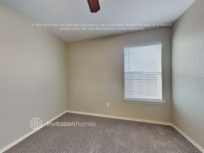 Building Photo - 8175 Spruce Valley Dr