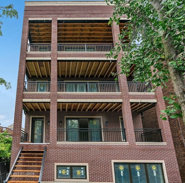 Foto principal - 1235 N Greenview Ave