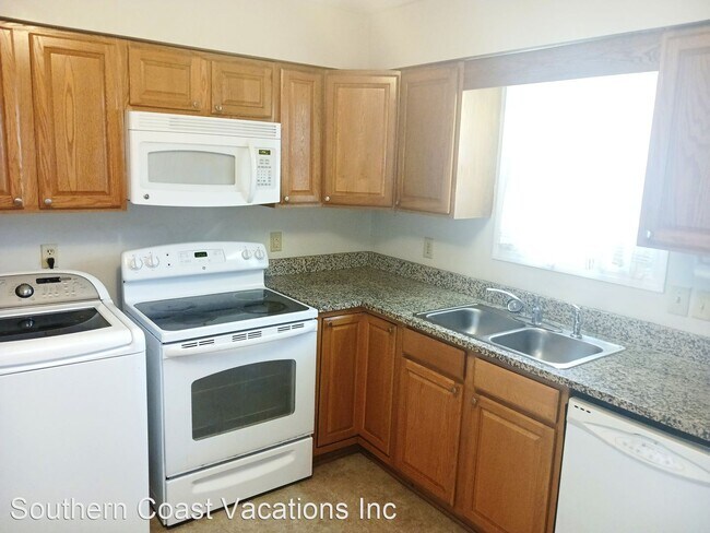 Building Photo - 3 br, 1 bath House - 710 Raintree Lane