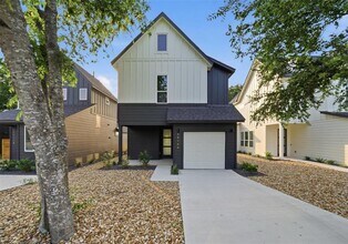 Building Photo - 2216 Yellow Jacket Ln
