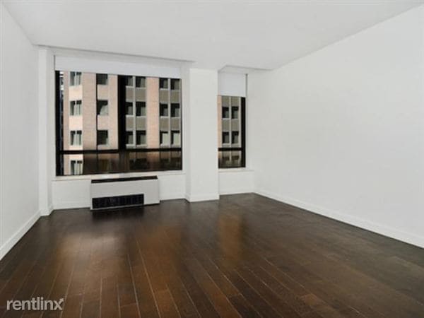 Building Photo - 97 Wall St