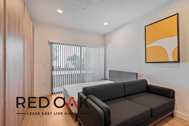 Building Photo - 7810 Topanga Canyon Blvd