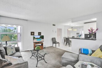 Building Photo - 1481 S Ocean Blvd