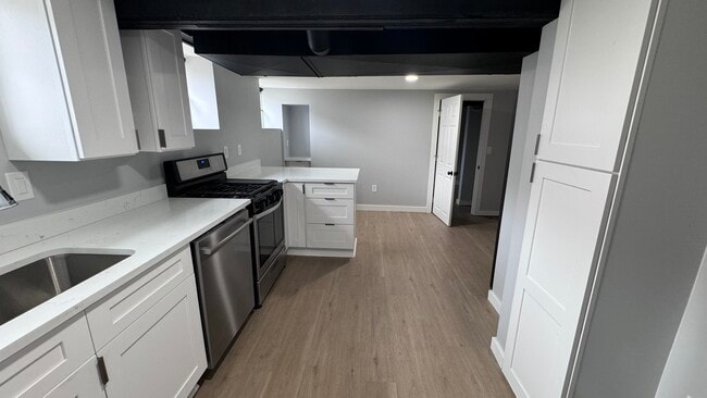 Building Photo - 425 Vester St