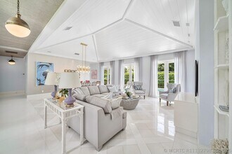 Building Photo - 106 Beachway Dr
