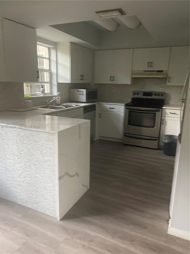 Foto del edificio - 12390 SW 51st Pl