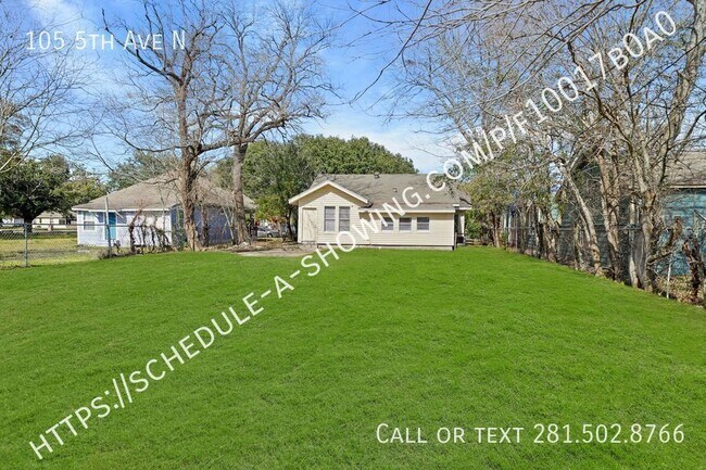 Foto del edificio - AVAILABLE NOW!