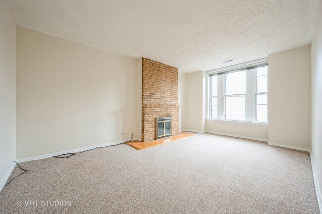 Building Photo - 2057 N Seminary Ave