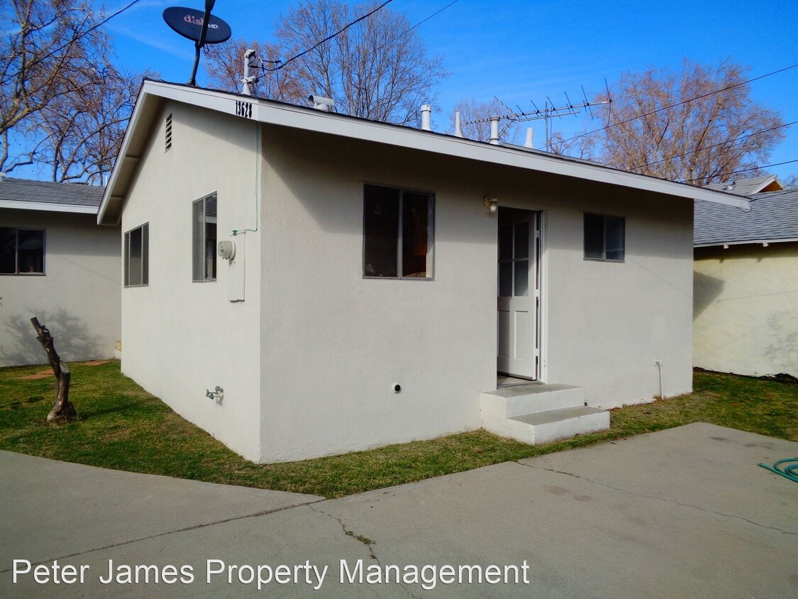 Primary Photo - Studio, 1 bath House - 13628 High St