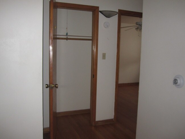 7719 W Fullerton Ave Elmwood Park Il 60707 Condo For Rent In