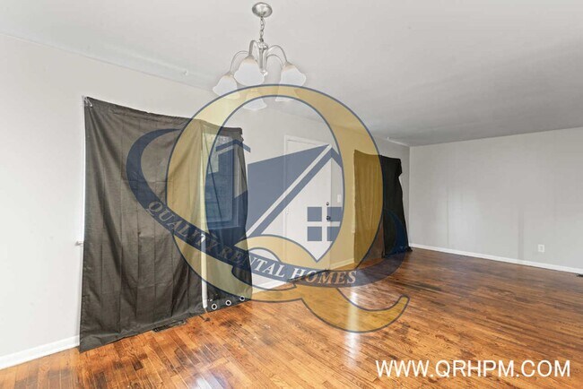 Foto del edificio - Available Now!!!