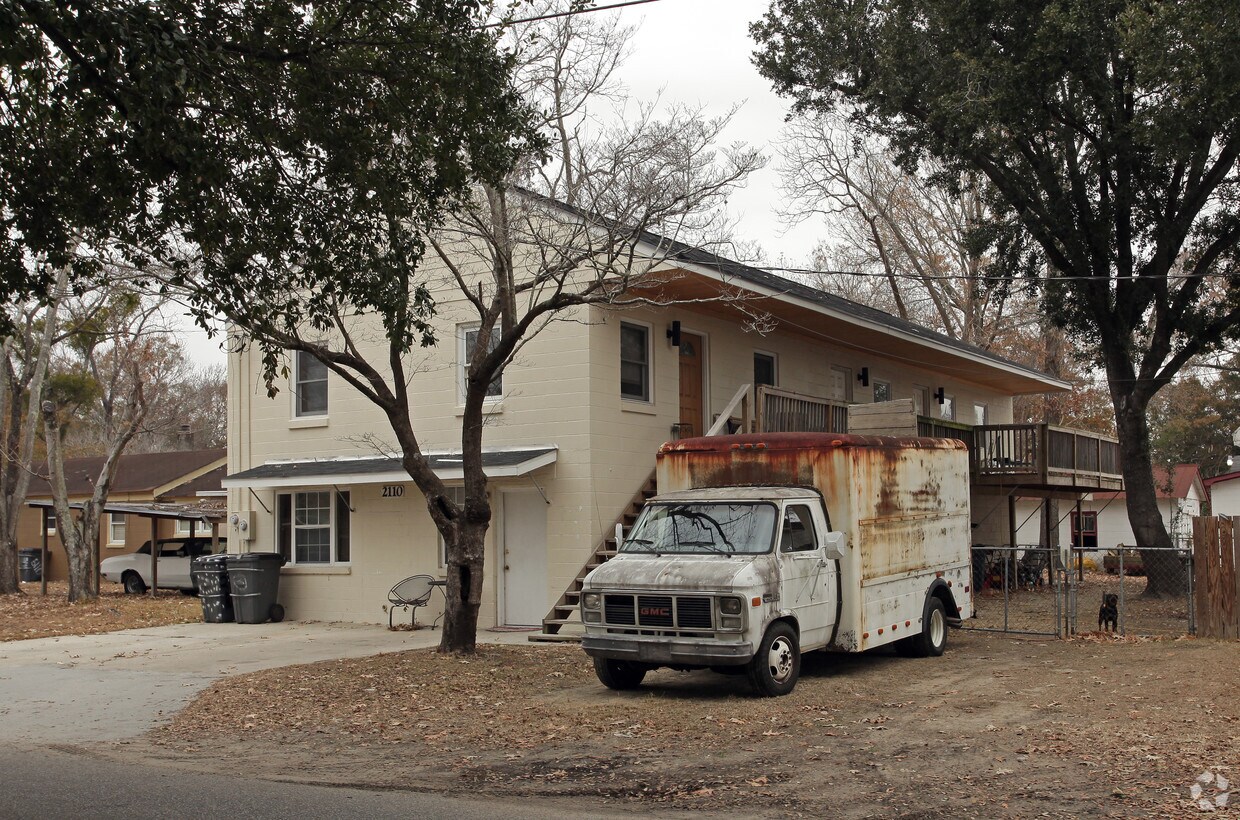 Primary Photo - 2110 Rebecca St