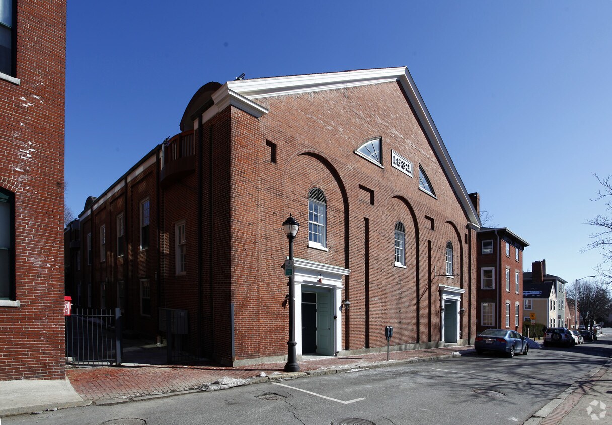 7 Crombie St, Salem, MA 01970 Apartments in Salem, MA