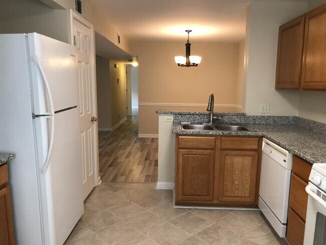 Foto del edificio - 1510 Oakridge Ct