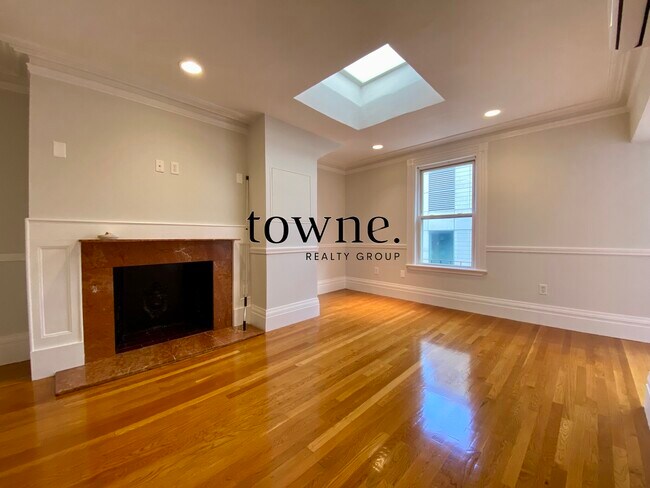 Foto del edificio - 215 Newbury St