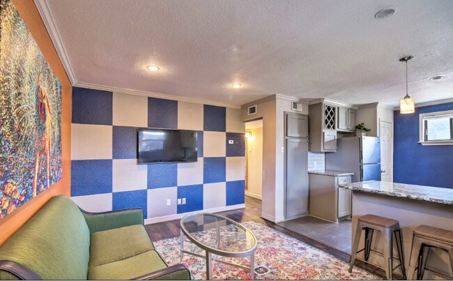 Photo - 2211 Blodgett St Apartment