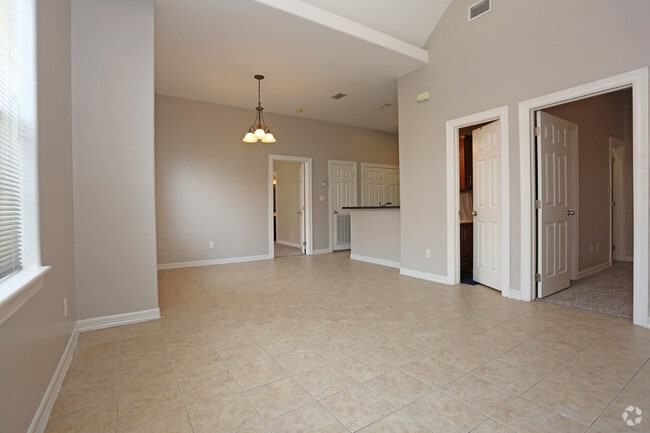 2 BD, 2 BA - 1,096 SF - Las Misiones