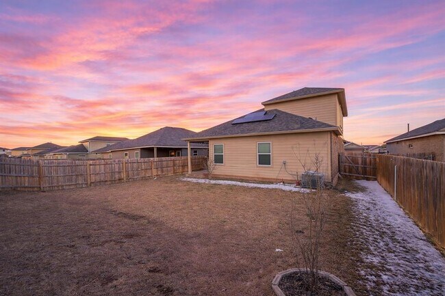 Foto del edificio - 3049 Blantyre Bnd