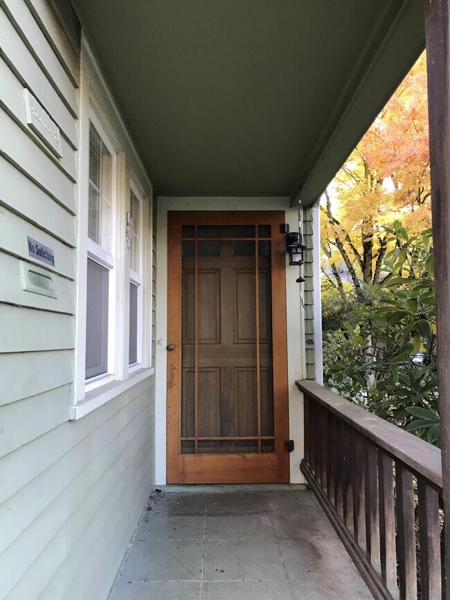 Foto del edificio - 3528 NE Schuyler St