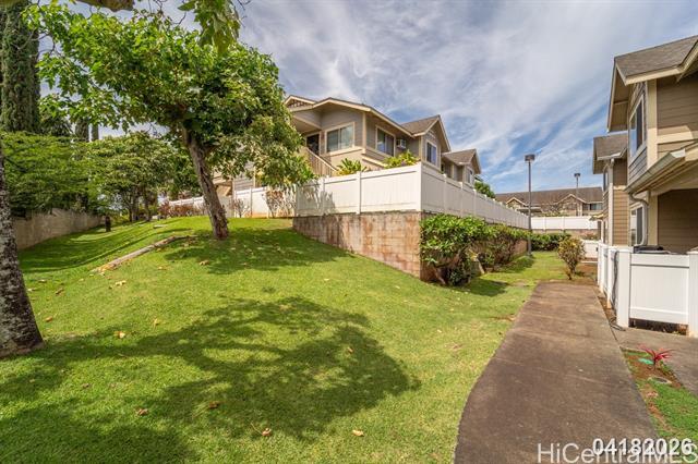 Building Photo - 95-976-976 Ukuwai St
