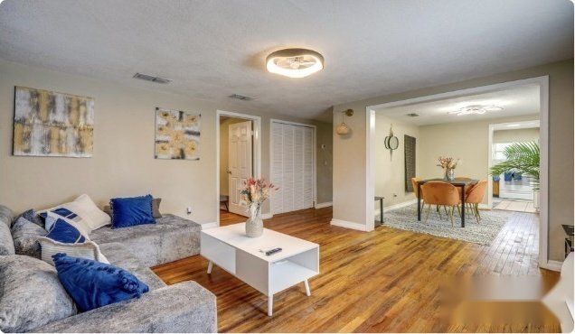 Foto del edificio - 6613 Grace Ln