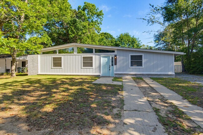 Foto del edificio - 908 Rock Creek Ave
