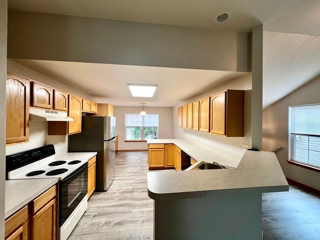 Building Photo - 2405 Wilton Ln