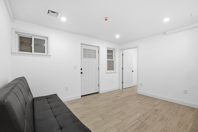 Building Photo - 1012 Palisade Ave