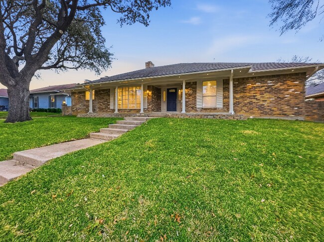 Photo - 2409 Castle St House