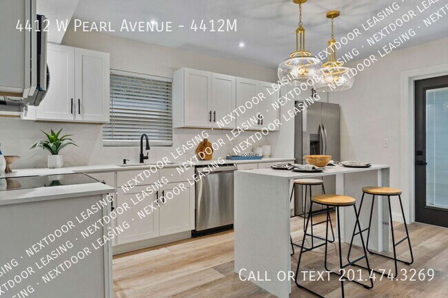 Building Photo - 4412 W Pearl Ave