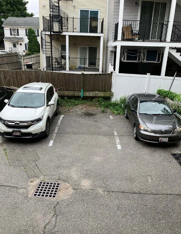 Building Photo - 117 W Seventh St