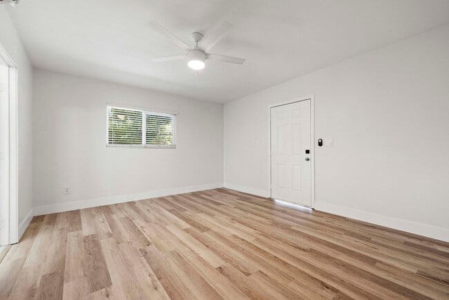 Building Photo - 15105 Nurmi St
