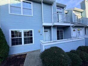 Building Photo - 310 Heather Croft