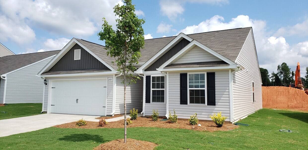 Primary Photo - 2102 Ram Rd