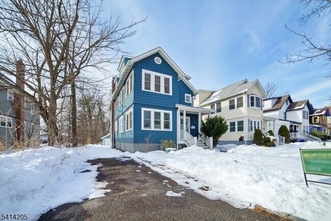 Foto del edificio - 42 Brookfield Rd