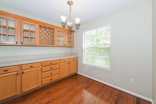Foto del edificio - 573 Redberry Ln