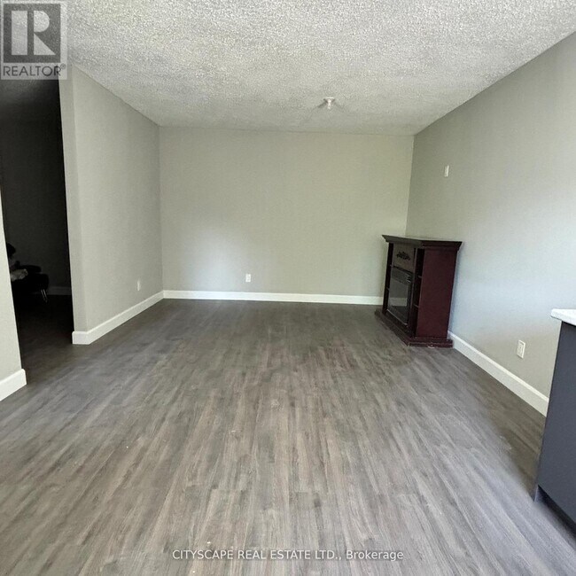 Photo du bâtiment - 16730 Mississauga Rd